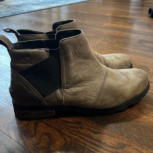 SOREL Emelie Chelsea Booties Women 11